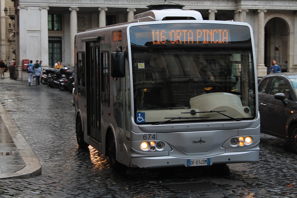 mini-bus-in-rome-1513368_960_720
