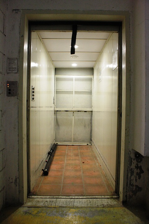 elevator-723325_960_720