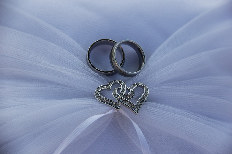 wedding-rings-2308159_960_720