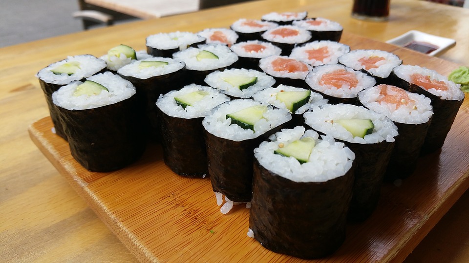 sushi-2246348_960_720