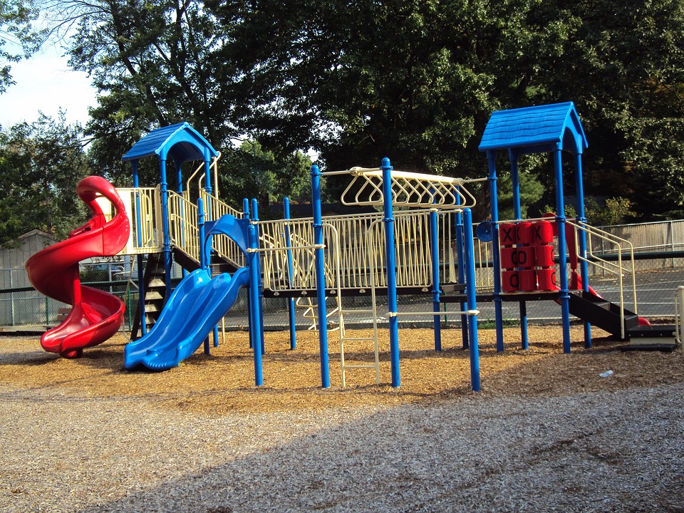 playground-411362_960_720