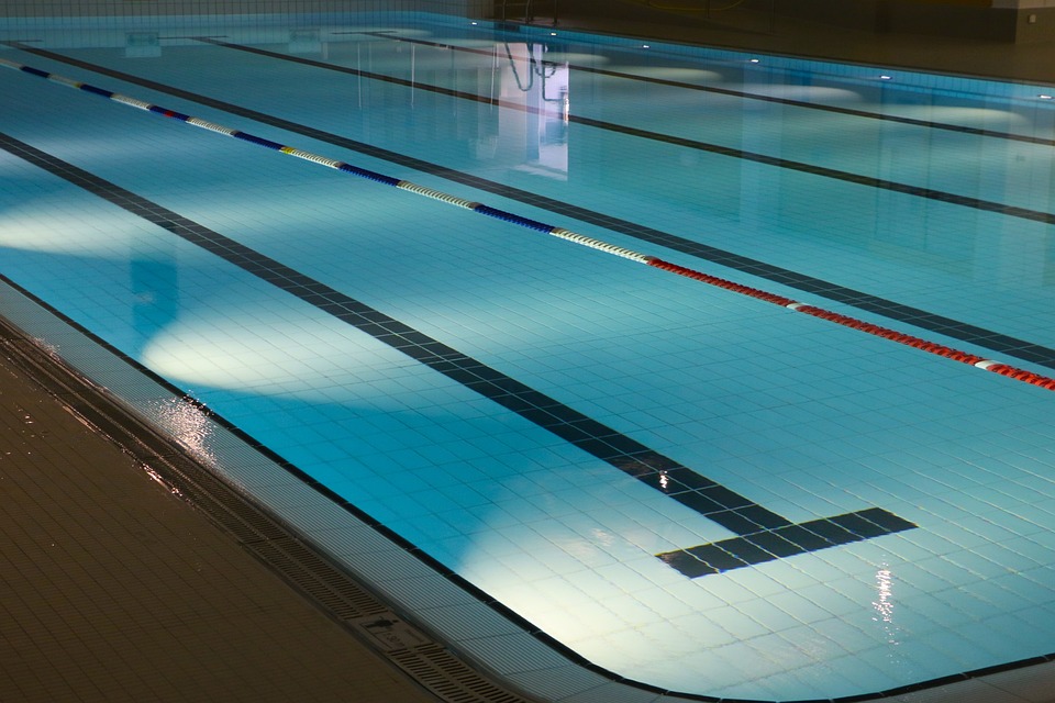 indoor-swimming-pool-735309_960_720